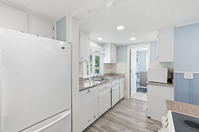 45 Hollywood Drive, Charlton, MA 01507