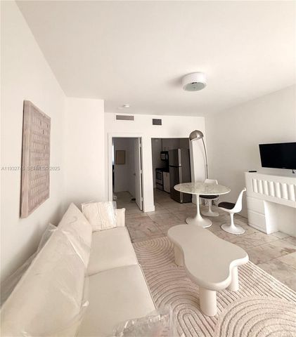 801 8th St 104, Miami Beach, FL 33139