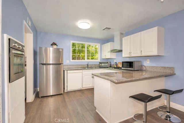 23350 Vanowen Street, West Hills, CA 91307