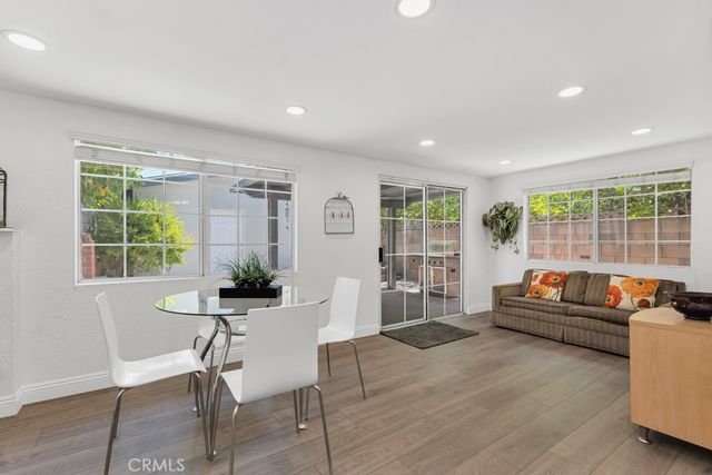 23350 Vanowen Street, West Hills, CA 91307