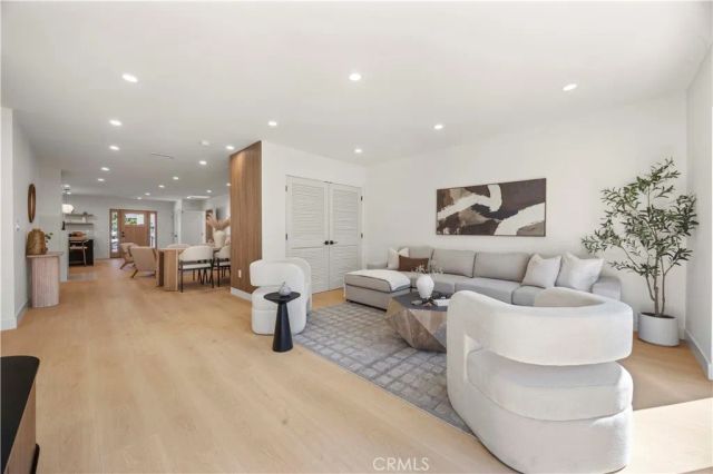 5747 Bevis Avenue, Sherman Oaks, CA 91411