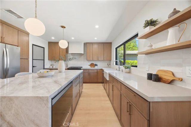 5747 Bevis Avenue, Sherman Oaks, CA 91411