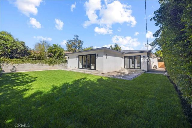 5747 Bevis Avenue, Sherman Oaks, CA 91411