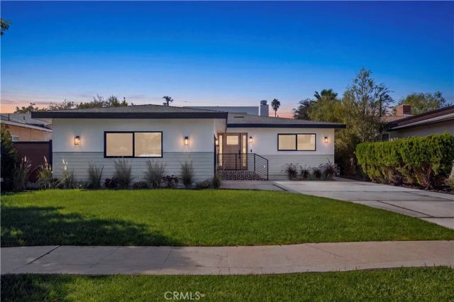 5747 Bevis Avenue, Sherman Oaks, CA 91411