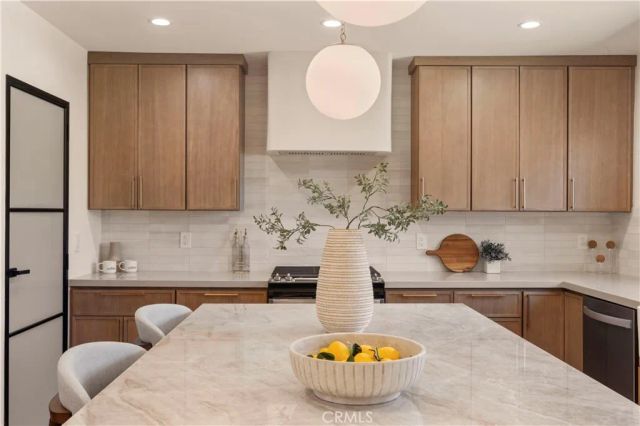 5747 Bevis Avenue, Sherman Oaks, CA 91411