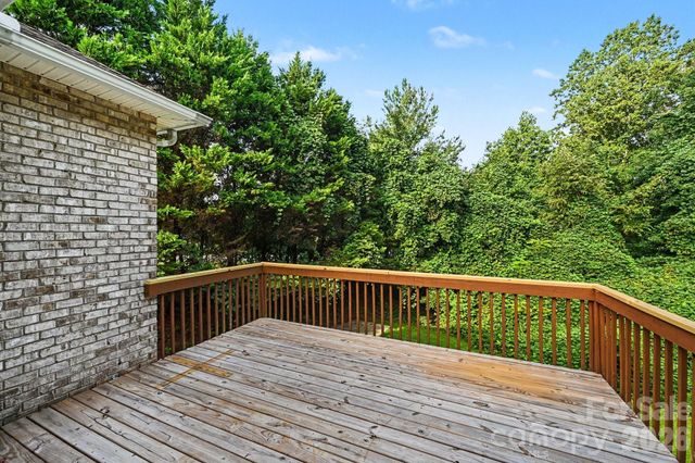 1703 Running Deer Drive NW, Conover, NC 28613