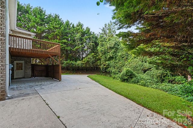 1703 Running Deer Drive NW, Conover, NC 28613