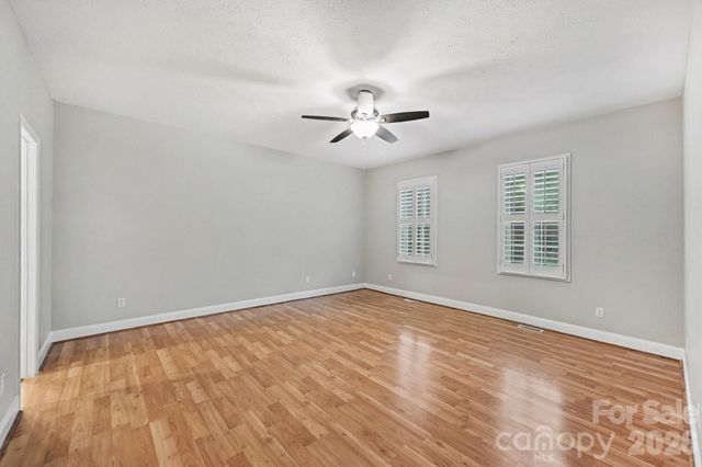 1703 Running Deer Drive NW, Conover, NC 28613