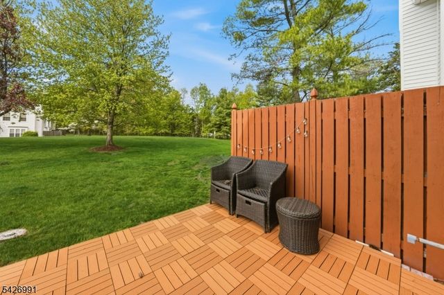 95 Almond Dr, Franklin Twp., NJ 08873