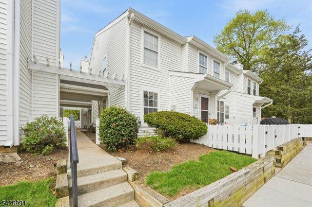 95 Almond Dr, Franklin Twp., NJ 08873