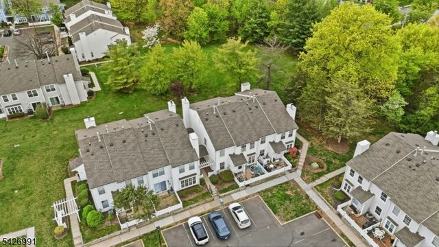 95 Almond Dr, Franklin Twp., NJ 08873