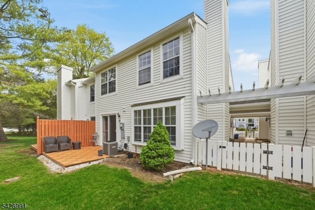 95 Almond Dr, Franklin Twp., NJ 08873