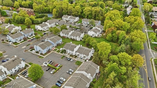 95 Almond Dr, Franklin Twp., NJ 08873