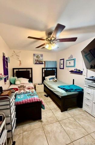 106 E 7th Road, Broad Channel, NY 11693