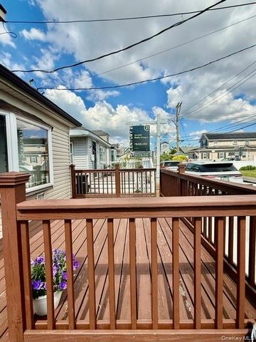 106 E 7th Road, Broad Channel, NY 11693