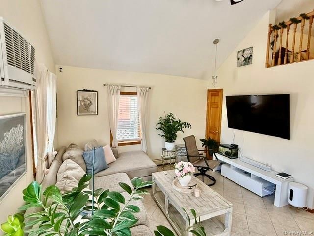 106 E 7th Road, Broad Channel, NY 11693