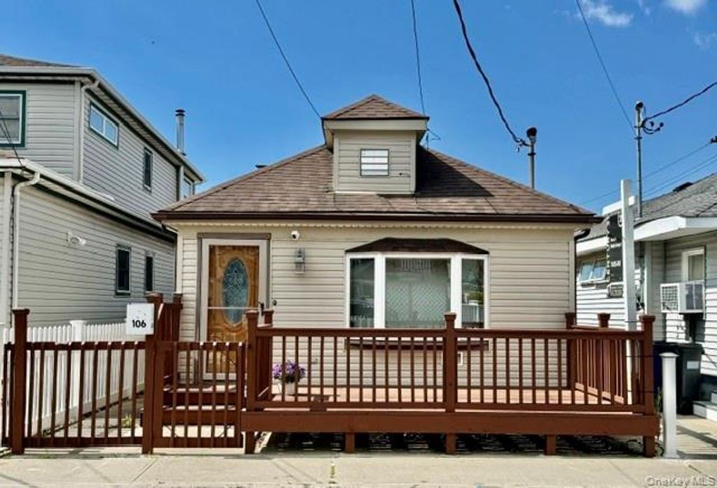 106 E 7th Road, Broad Channel, NY 11693