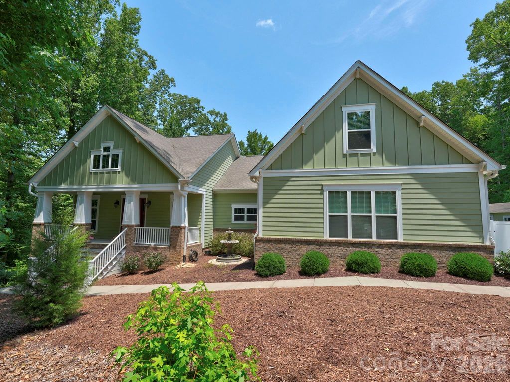 9560 Regent Drive, Davidson, NC 28036