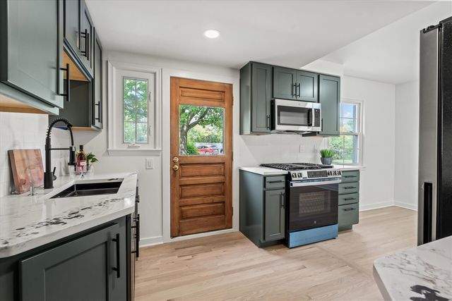 1650 Graefield Road, Birmingham, MI 48009