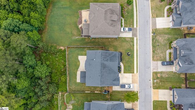 15 Foxmoor Court, Simpsonville, SC 29680