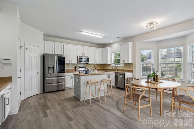 9621 Rothman Lane, Charlotte, NC 28215