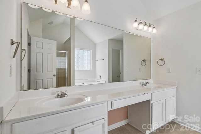 9621 Rothman Lane, Charlotte, NC 28215