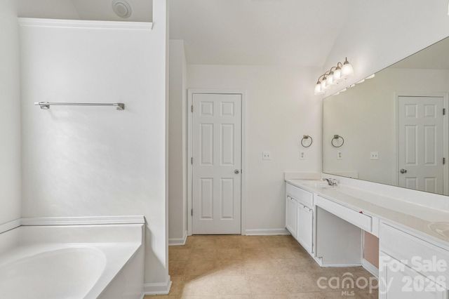 9621 Rothman Lane, Charlotte, NC 28215
