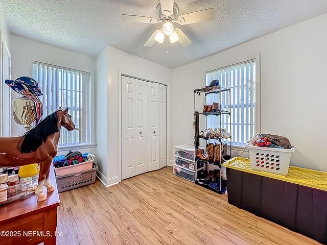 1981 EAST Road, Jacksonville, FL 32216