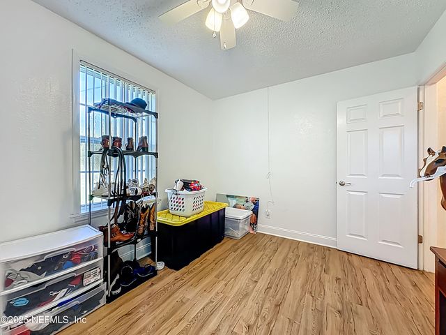 1981 EAST Road, Jacksonville, FL 32216