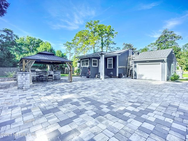1981 EAST Road, Jacksonville, FL 32216