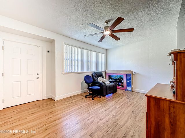1981 EAST Road, Jacksonville, FL 32216