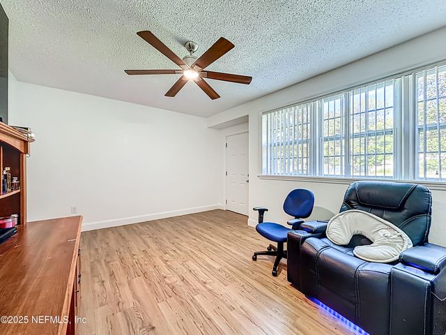 1981 EAST Road, Jacksonville, FL 32216