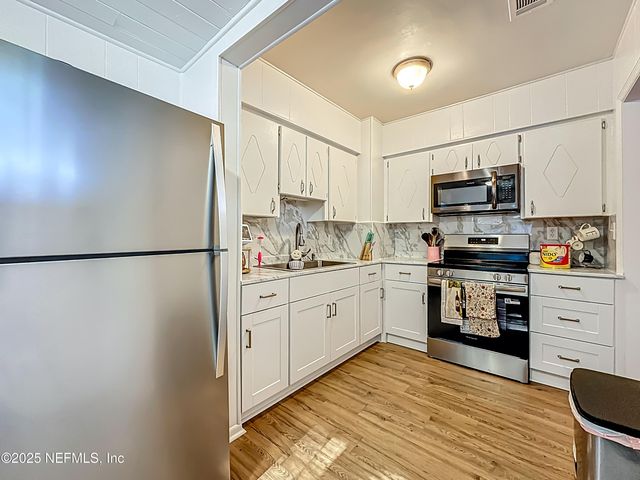 1981 EAST Road, Jacksonville, FL 32216