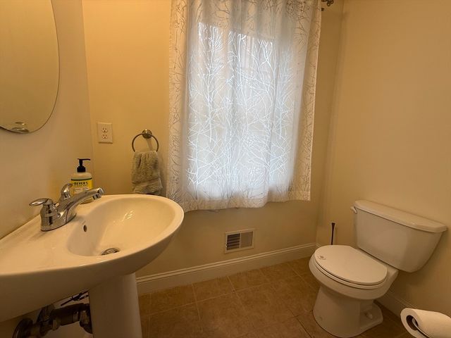 4 Waxen Way, Shirley, MA 01464