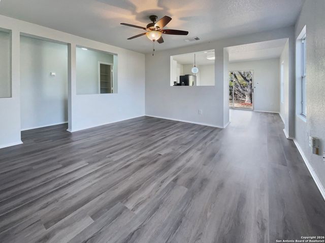2903 Edison, San Antonio, TX 78245