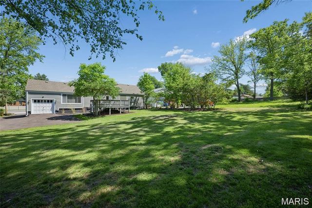 9743 Tesson Ferry Road, Affton, MO 63123