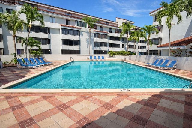 8305 SW 152nd Avenue A411, Miami, FL 33193