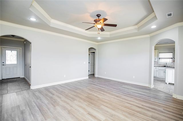 2715 W Vanike Drive, Fayetteville, AR 72704