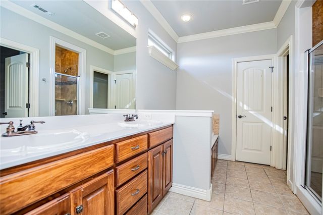 2715 W Vanike Drive, Fayetteville, AR 72704