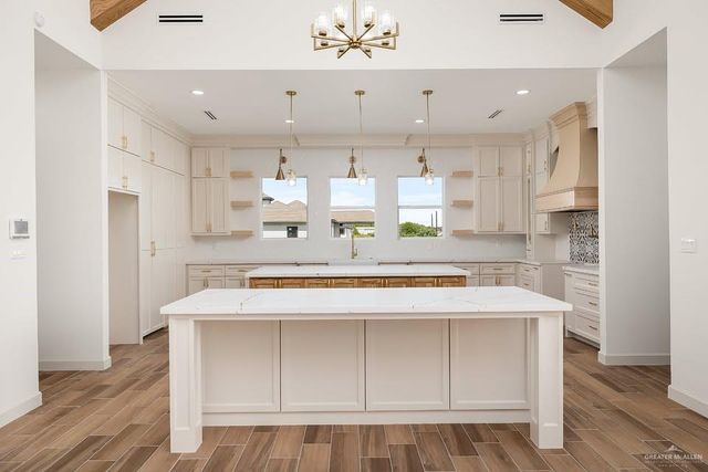 8100 Coyote Drive, Mission, TX 78574