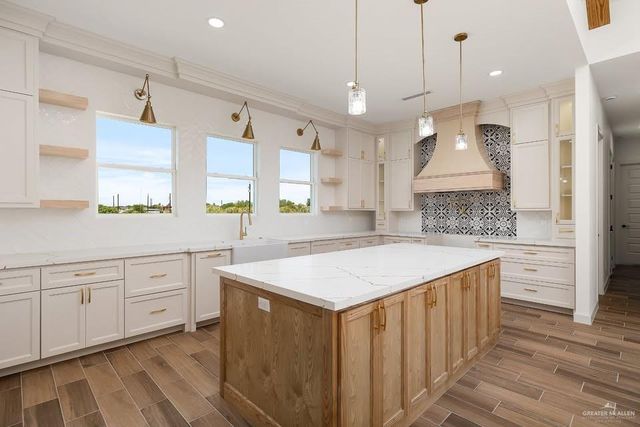 8100 Coyote Drive, Mission, TX 78574
