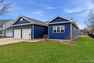 822 Hamlet Street, Batavia, IL 60510