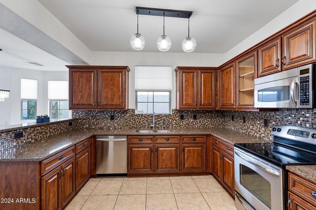 3771 E Kristal Way, Phoenix, AZ 85050