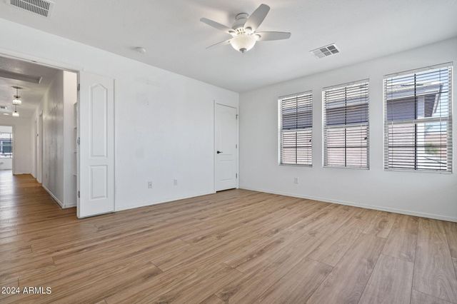 3771 E Kristal Way, Phoenix, AZ 85050