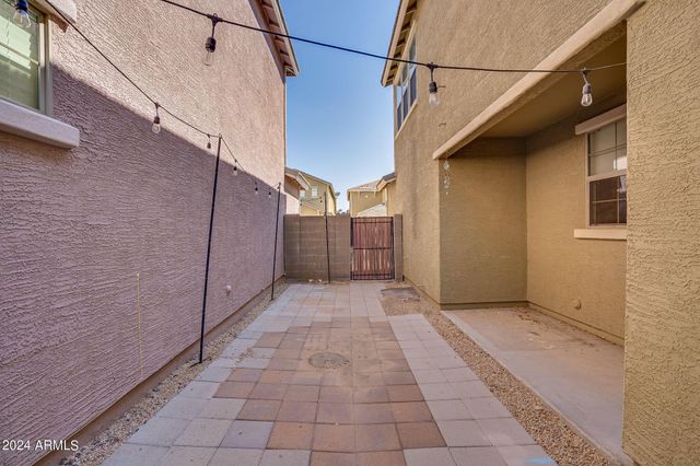 3771 E Kristal Way, Phoenix, AZ 85050