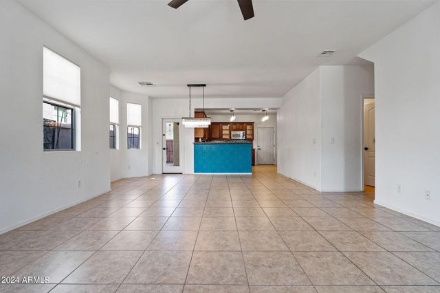 3771 E Kristal Way, Phoenix, AZ 85050