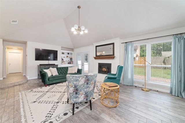 15118 Stillcreek Drive, Houston, TX 77070