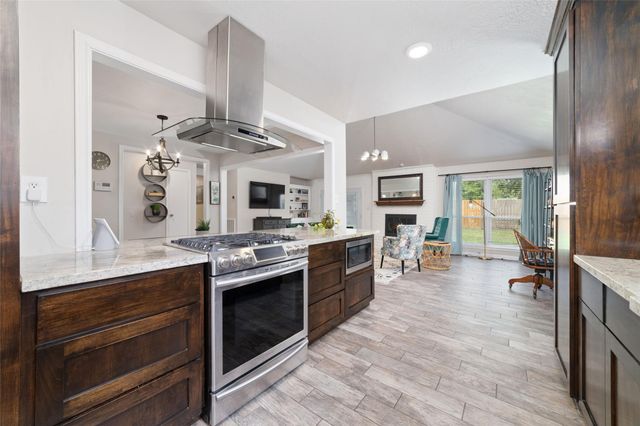 15118 Stillcreek Drive, Houston, TX 77070