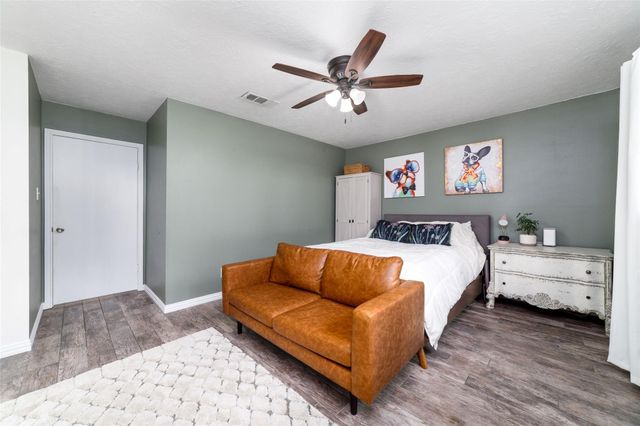 15118 Stillcreek Drive, Houston, TX 77070