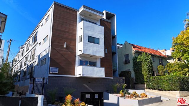 1115 Hacienda Place, West Hollywood, CA 90069